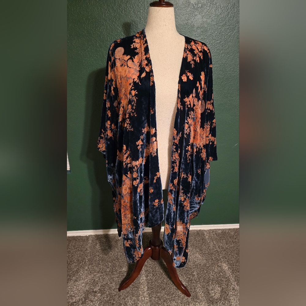 Torrid Blue Multi Floral Burnout Ruana - Picture 2 of 3
